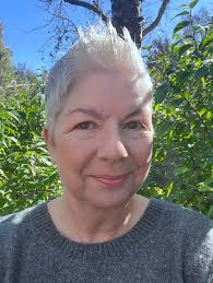 Julie J. Joinson
